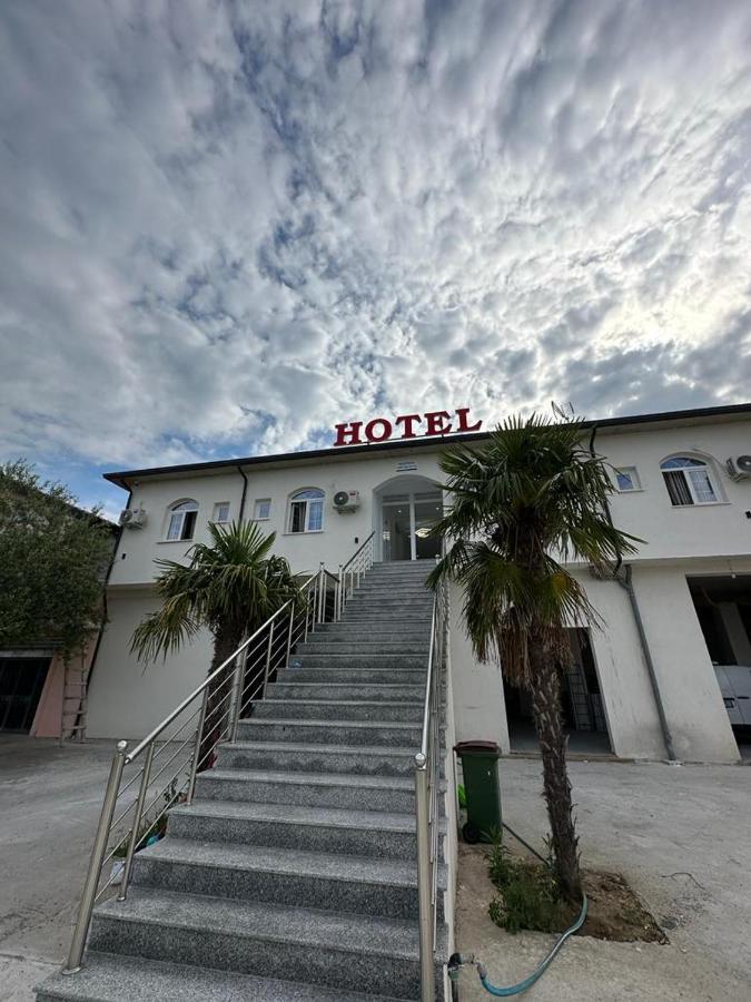 Hotel A & V Dodani Deja's Ford Ngoại thất bức ảnh